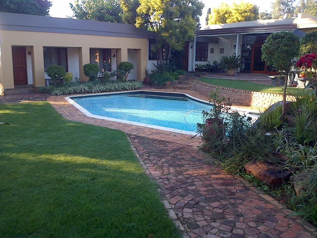 Jubilee Lodge Guest House Johannesburg Esterno foto