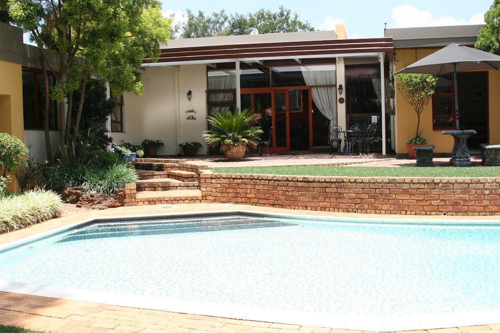 Jubilee Lodge Guest House Johannesburg Esterno foto