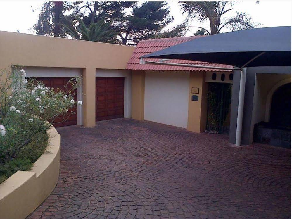 Jubilee Lodge Guest House Johannesburg Esterno foto