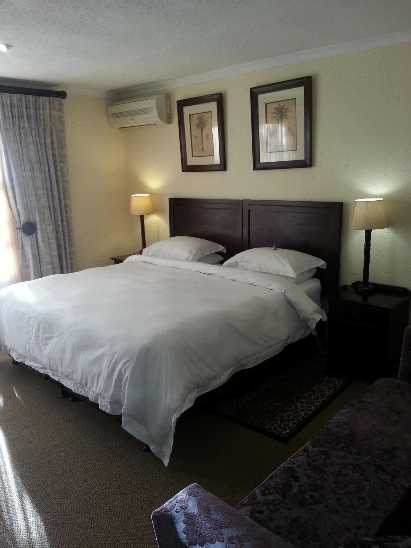 Jubilee Lodge Guest House Johannesburg Esterno foto
