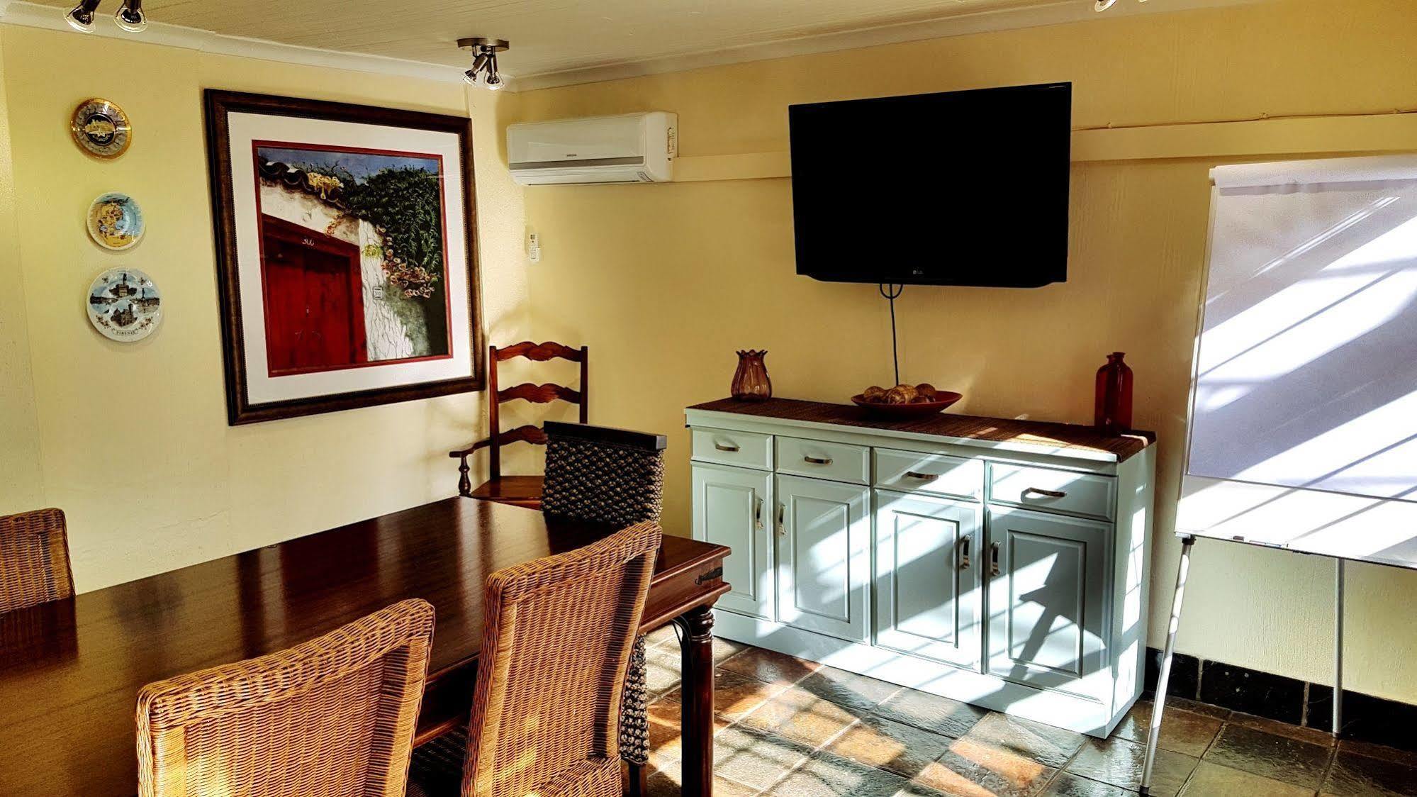 Jubilee Lodge Guest House Johannesburg Esterno foto