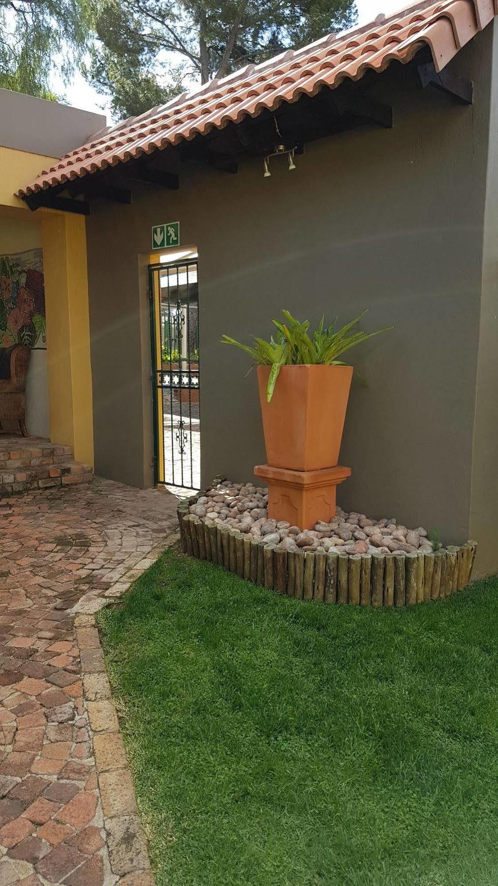 Jubilee Lodge Guest House Johannesburg Esterno foto